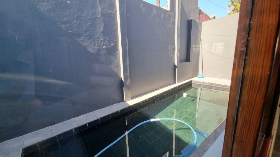 Commercial Property for Sale in Woodstock Western Cape